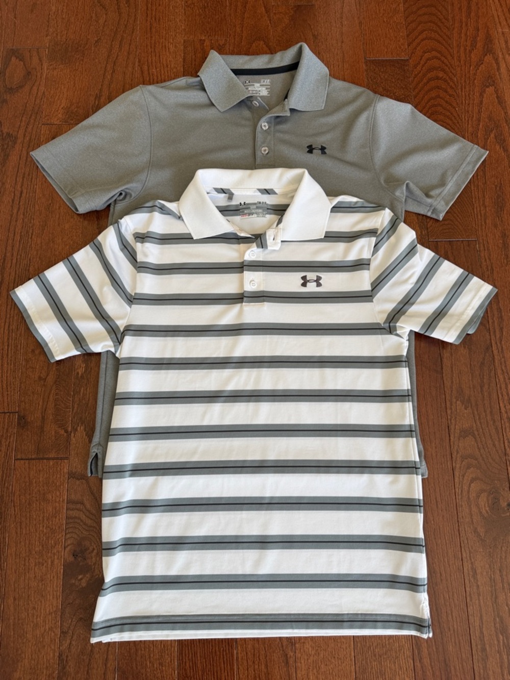 2 Under Armour Men's Polo Duo Cool Stitch - Light Gray & White/Gray Striped